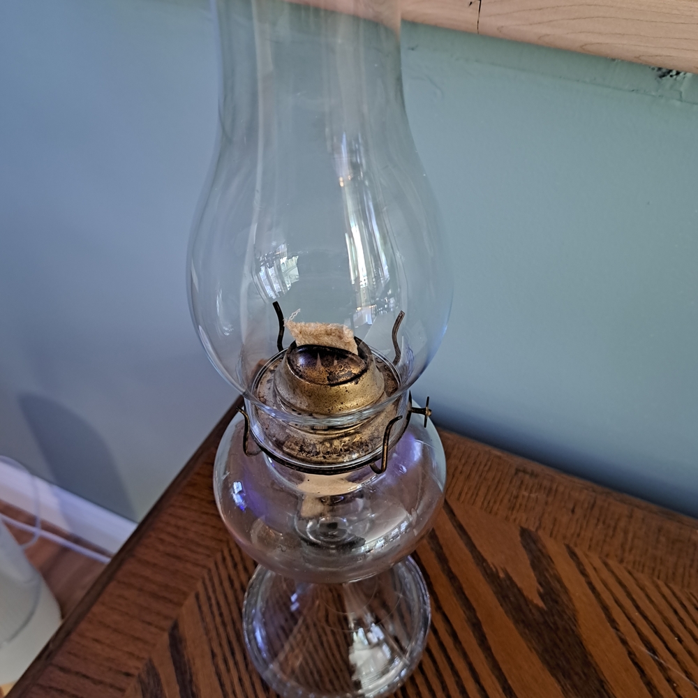 Clear Glass Oil Lamp - Classic Home Accent.  Antique